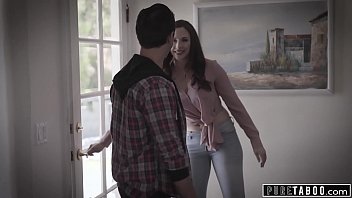 Vidéos pornos lesbiennes avec milfs et jeunes filles