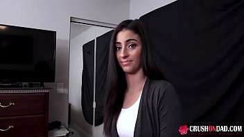 Lesbian Porn : Jasmine Vega dans une baise lesbienne torride