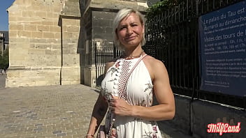 Kim, MILF affamée, cherche bite fraîche (Partie 1)