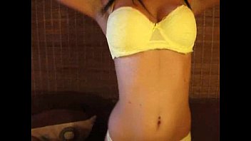 Clara, la Salope Experte en Toys sur Webcam