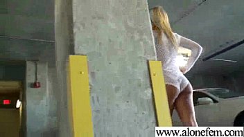 Masturbacion lesbica anal con juguetes sexuales