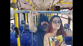 Descubrimiento incondicional: autobus sexy y polvo en publico