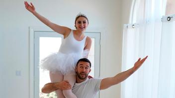 Vidéo xxx : Leçon de ballet sulfureuse avec Penelope Kay