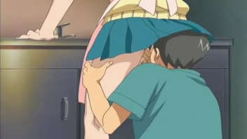 Hentai avec une jeune fille mince et une énorme poitrine