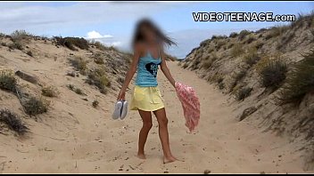 Verfuhrerische reife Blondine am Strand: Brandi Love in einer Hardcore-Szene