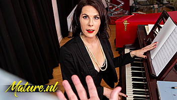 Pianista francs sometido a Monstruos: Descubre CULIONEROS y vive una intensa experiencia porno