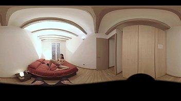 Virtual Reality: Fun with Naughty Twins