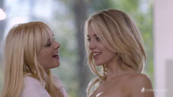 Deux Blondes Passionnées