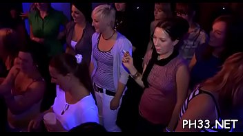 Asiatische MILFs gonnen sich Hardcore-Ficken