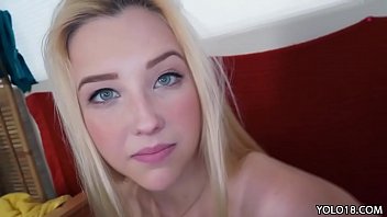 Lesbiche giovani e mature in video porno hardcore