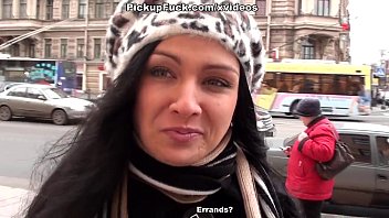 Sophia Fiore bei einem intensiven Dreier