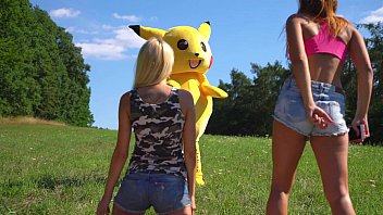 Pika Pika - Pokémon Porno : Sofia Cucci, la reine de l'extase