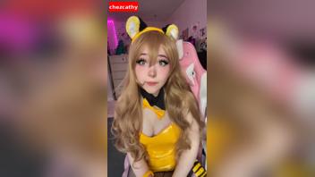 Cosplay adolescente incondicional: Meika Sama en accion