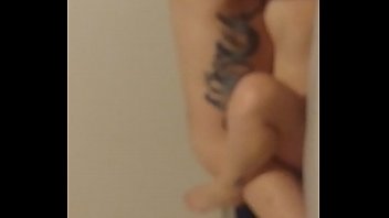 Vidéos de sexe lesbien avec des milfs matures et rondes