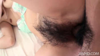 Ayumi Kisa: a hairy Asian with a hairy pussy