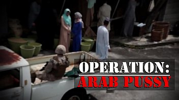 Spedizione di bottino: soldati americani e donne arabe