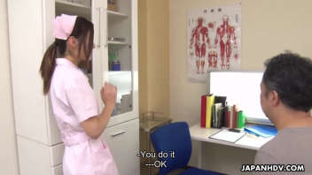 Enfermera japonesa indecente