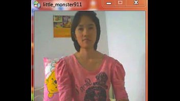 Thaïlandaise Webcam Star : LanaSensuelle et sa masturbation intense