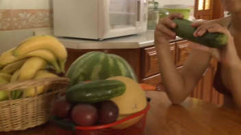 Discovery of vegetables by two young women