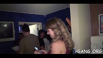 Video porno gratis di MILF sexy e ragazze giovani