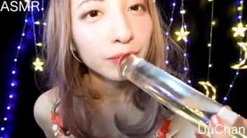 UuChan ASMR-Dildos nackt