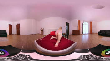 Angel Wicky, l'infirmière sexy en solo dans une vidéo VR