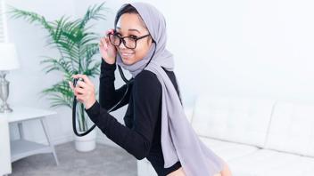 Encuentro con hijab - sexo amateur: Alicia Reign trata a Codey Carter