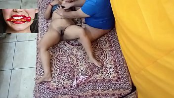 Filles asiatiques nues et mecs noirs dans une vidéo de sexe hardcore