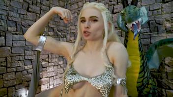 Crush Amouranth Kaitlyn Siragusa naked in Game of Thrones