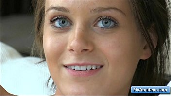 FTV Girls Madchen in einem Hardcore-Lesbenabenteuer