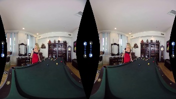 Réalité virtuelle hardcore : blondes & brunes en action