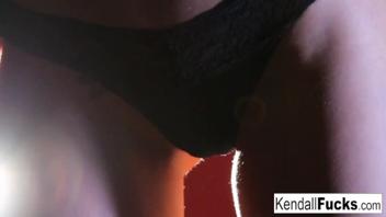 Kendalls Teaser - Masturbation garantiert